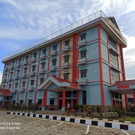 Hotel Pilar Mosa Muarawahau Екстер'єр фото